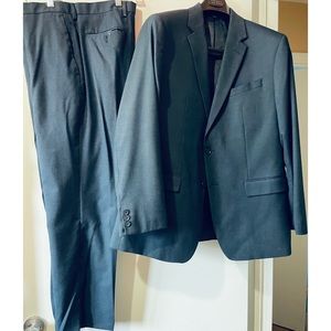 Men’s suit. Worn once, like new condition! Banana Republic.